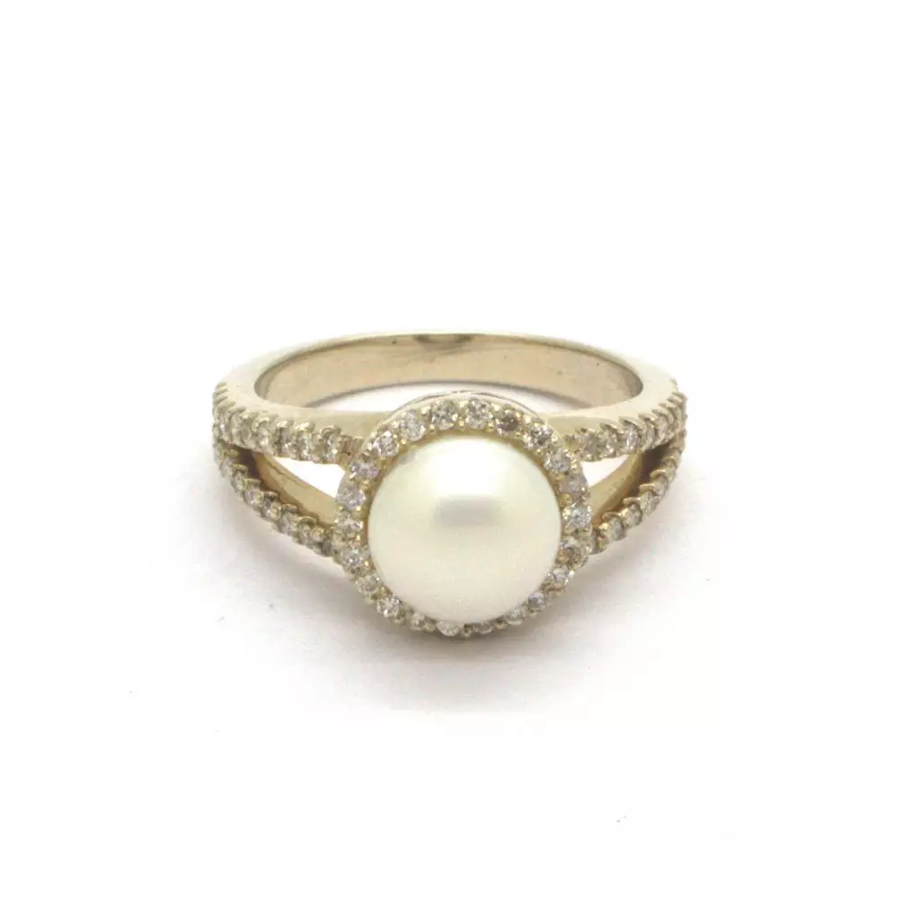 Diamond Pearl Ring
